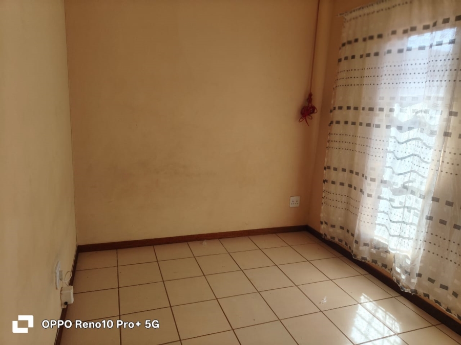 To Let 2 Bedroom Property for Rent in Promosa North West